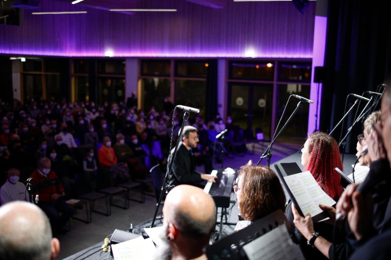 Musikverein-Langweid-Pop-und-Gospelnight-forp-eace-2022_04_01_11_Titel.jpg