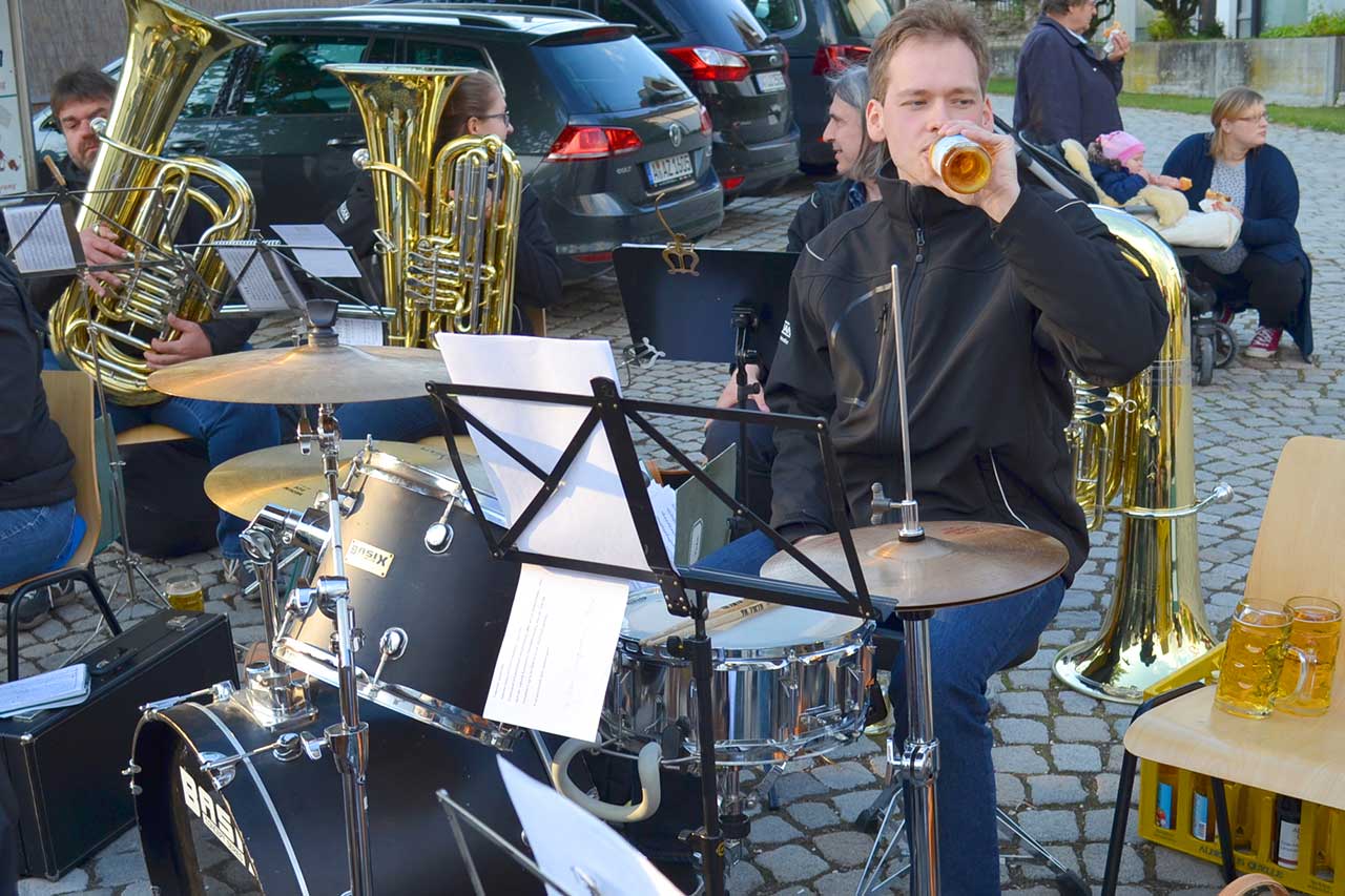 04_Musikverein-Langweid_Maibaum-Achsheim-2019_03_Titel_1280x853px.jpg