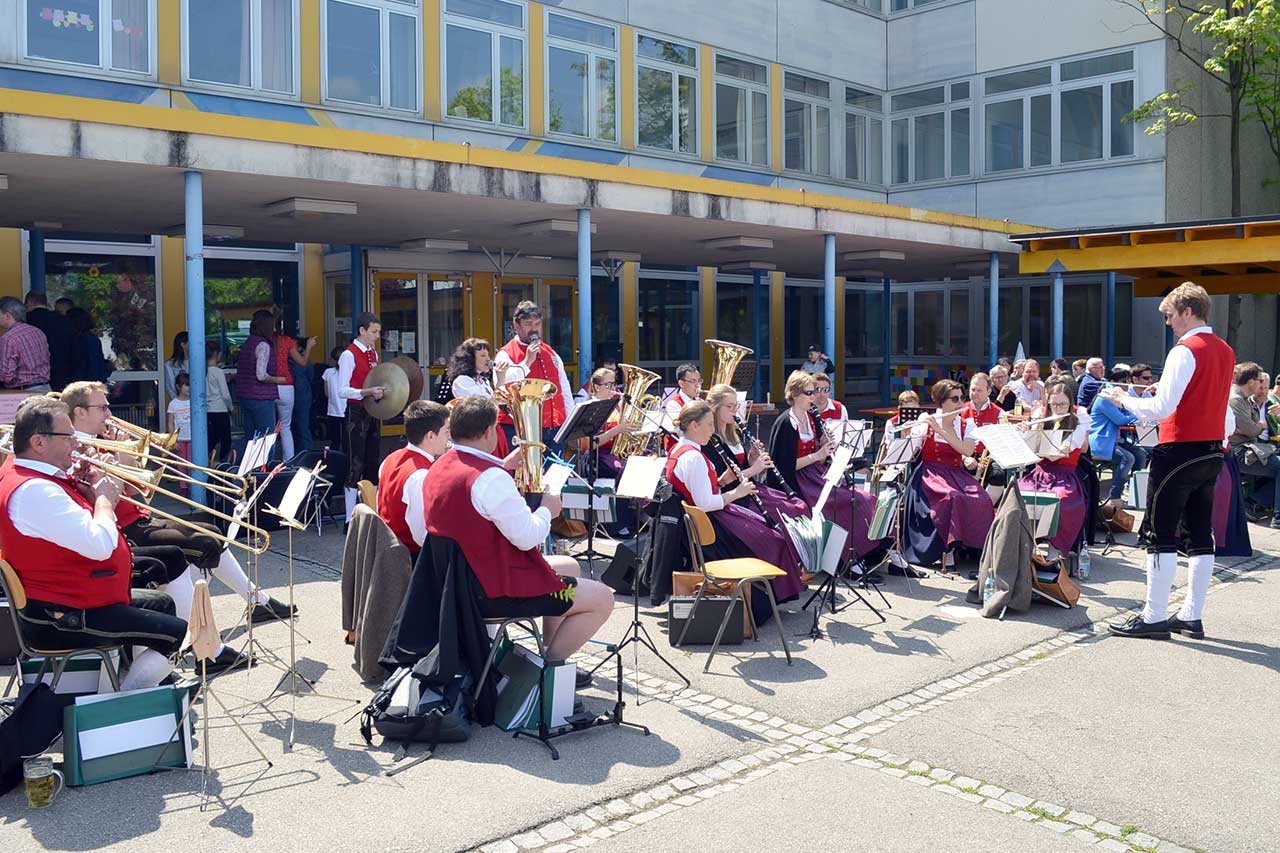 05_Musikverein-Langweid_Maibaum-Langweid-2019_04_Titel_1280x853px.jpg